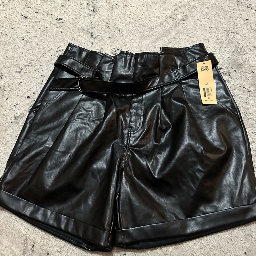 Womens 1X (17) Vegan Leather PAPERBAG Short Madden NYC Belted Black Zip NWT - Picture 6 of 9